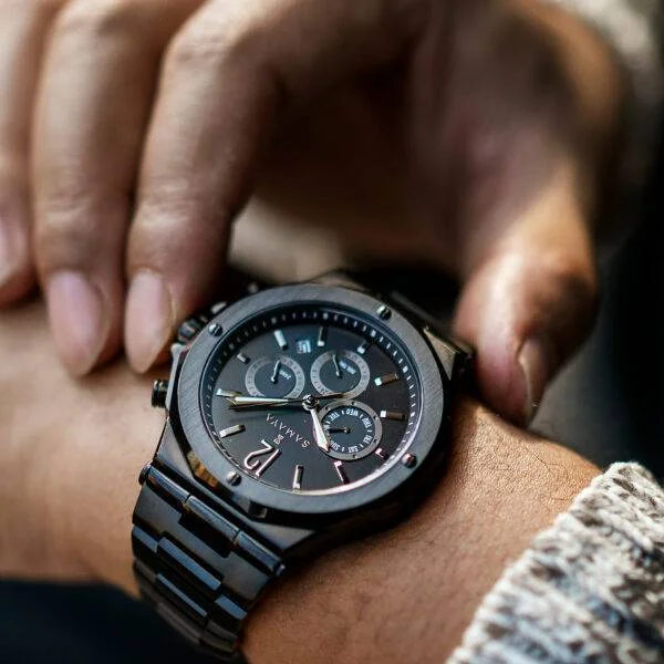 Everest Black