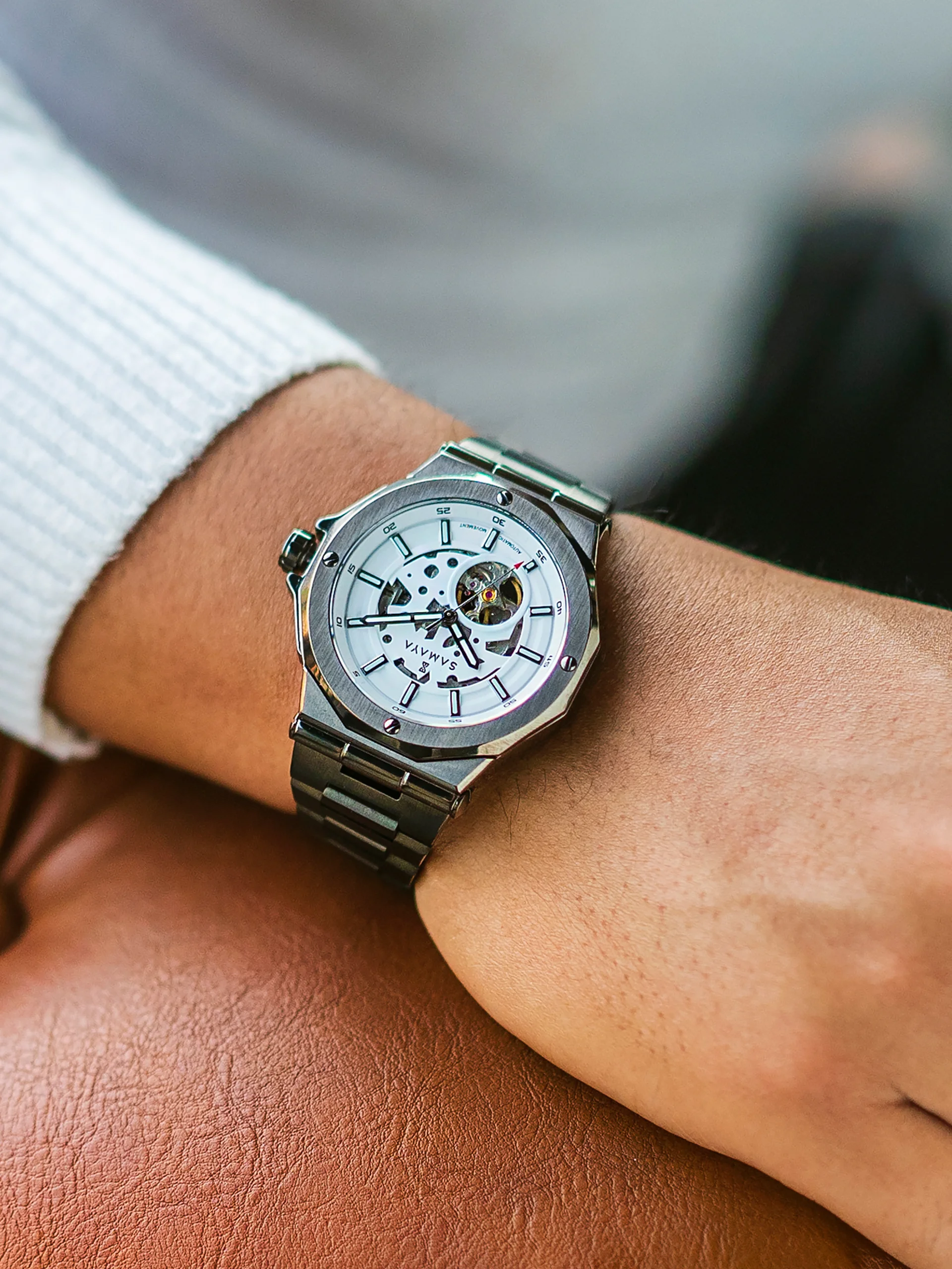 Everest Gun Metal White Automatic Everest Gun Metal White Automatic