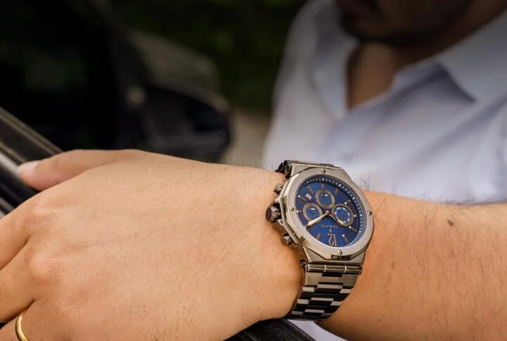Why Wearing Traditional Watches in 2023 is a Timeless Choice